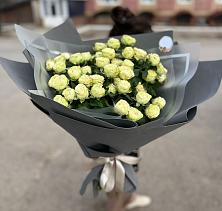 Букет Белые кустовые розы Солинеро в Полянском